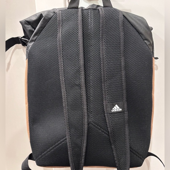 Adidas Sport ID Pack Sackpack - Clip Pack Backpack - Brown - Black - Zip Pockets - Picture 13 of 15